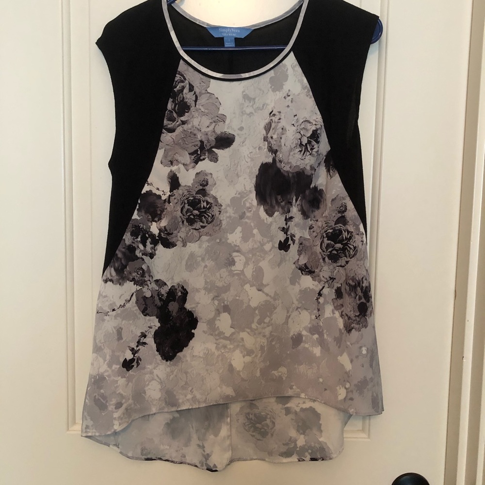 Simply Vera top